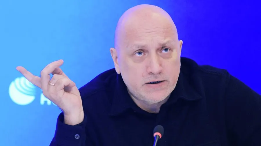 Писатель Захар Прилепин заявил, что получил работу в Петербурге