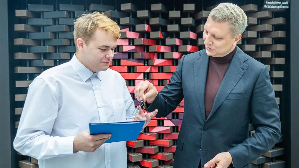 Андрей Иванов вручил ключи от квартир 12 детям‑сиротам Одинцовского округа