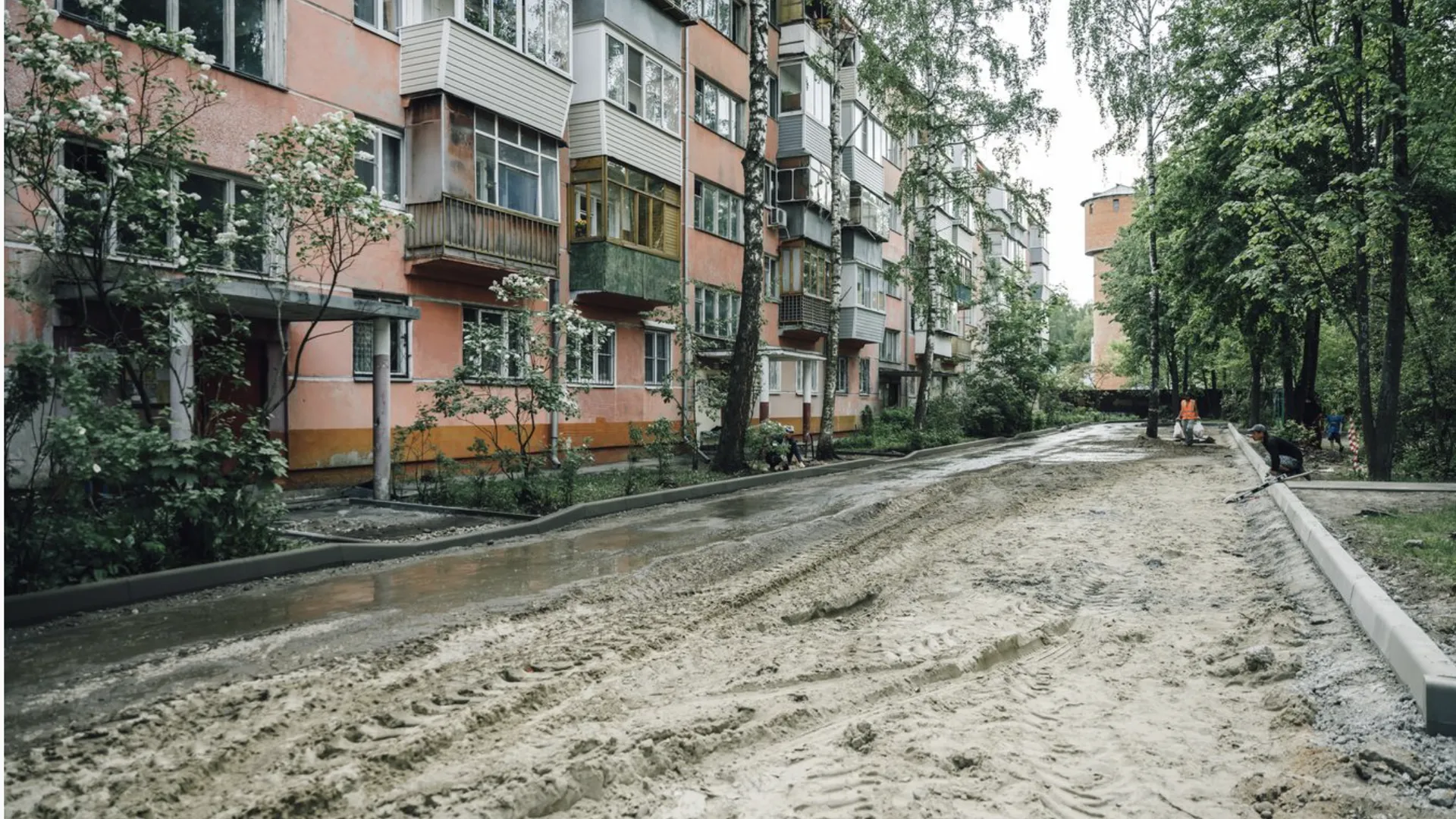 Во дворе Монино Щелкова до конца июня обновят асфальт на проездах и парковках