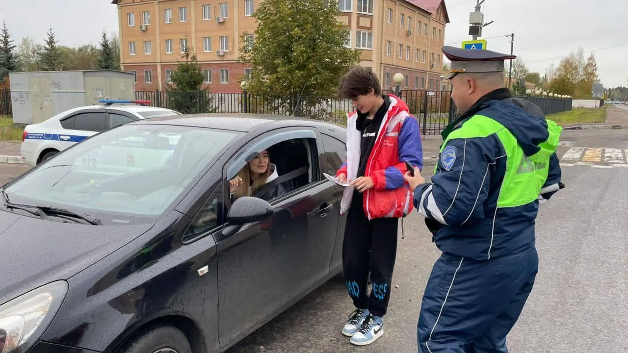 В Подмосковье почти в 500 местах притяжения провели дежурства по повышению БДД в выходные
