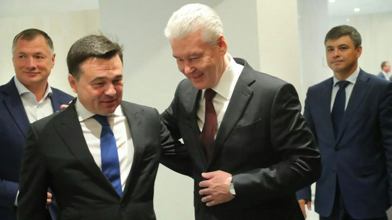 Собянин поздравил губернатора Московской области Воробьева с днем рождения