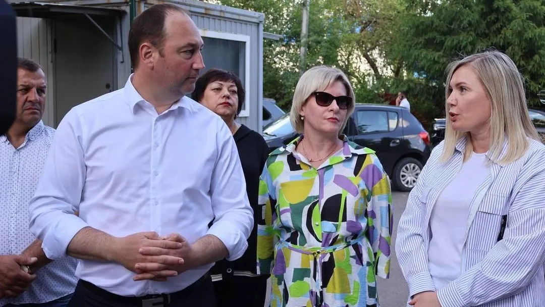Глава Ступина обсудил с жителями капремонт стационара в Михнево