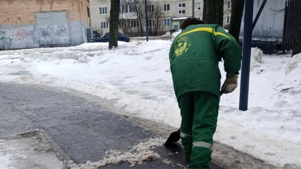 Почти 1,5 тыс дефектов устранили во дворах и на улицах Подмосковья с начала года