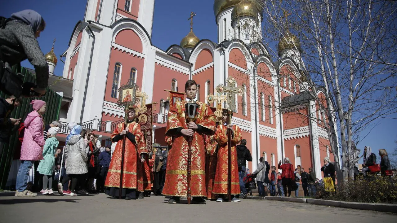 Порядка 3 тыс человек приняли участие в пасхальном крестном ходе в Одинцове