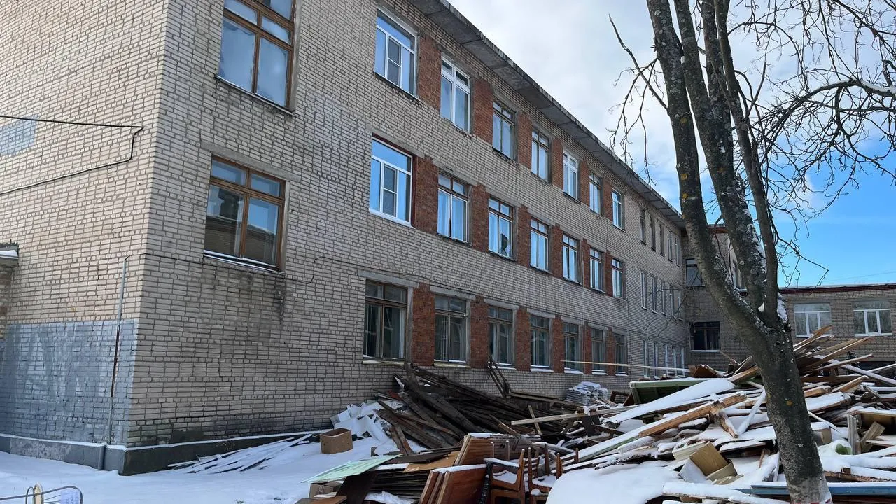 В Кашире рабочие приступили к капитальному ремонту школы № 10