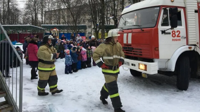 Более 60% зданий Подмосковья уже проверили на пожарную безопасность перед праздниками