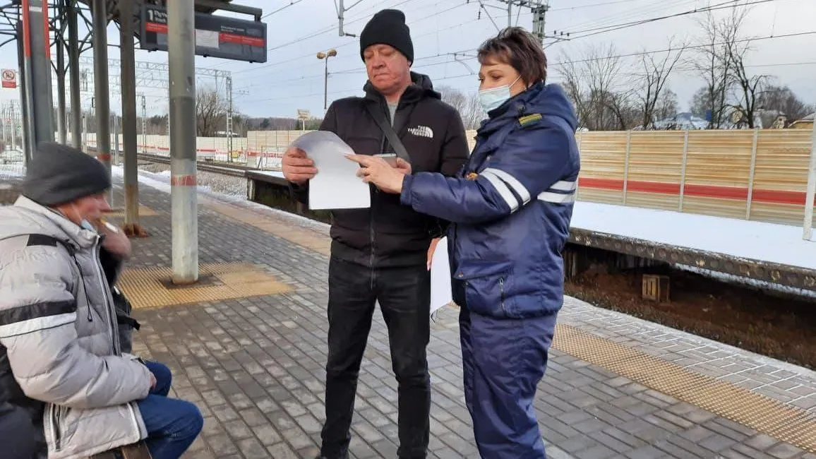 Нарушителей правил перехода ж/д путей выявили у платформы Никольское в Балашихе