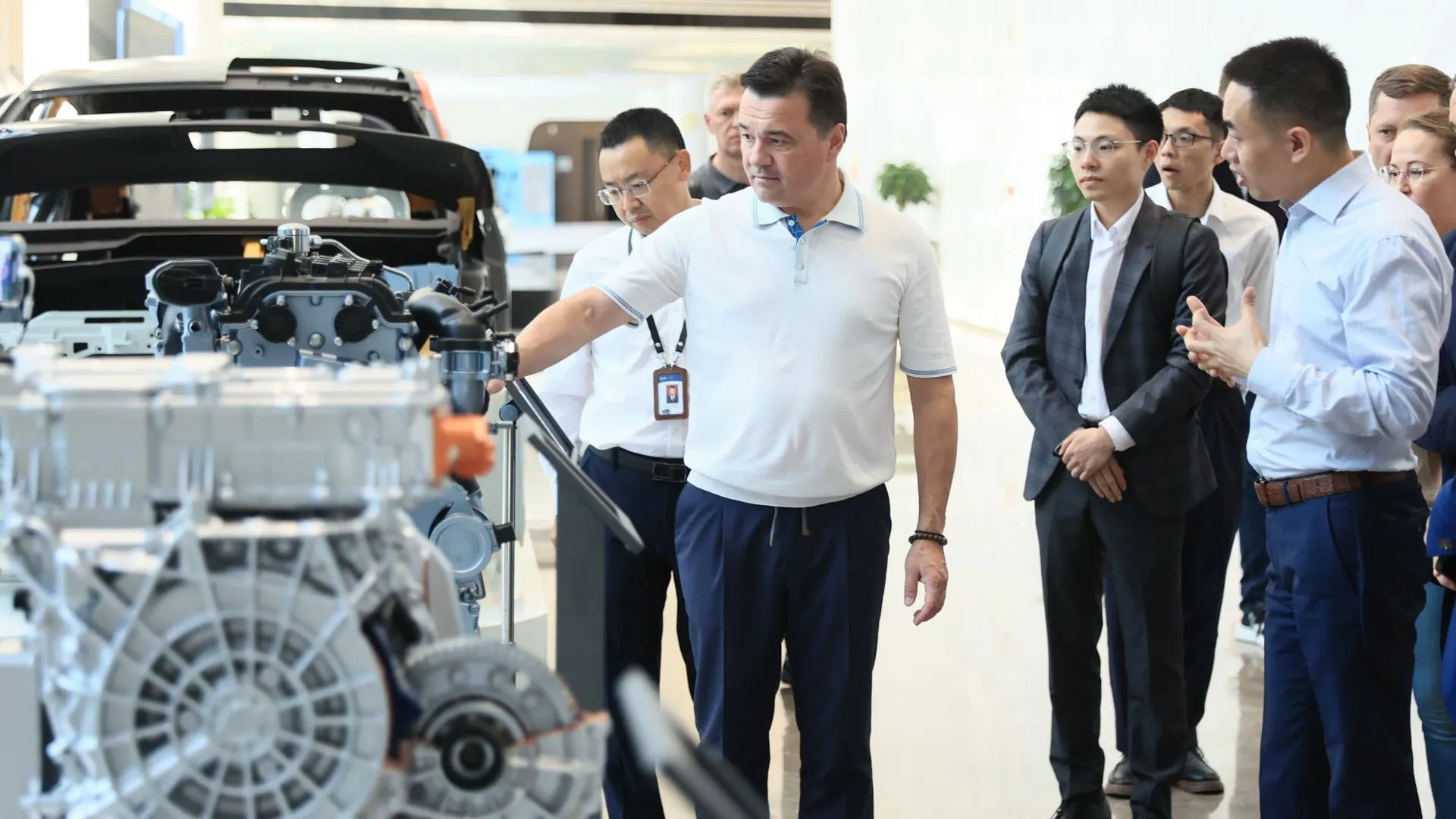 Андрей Воробьев ознакомится с работой автомобильного завода Changan в КНР