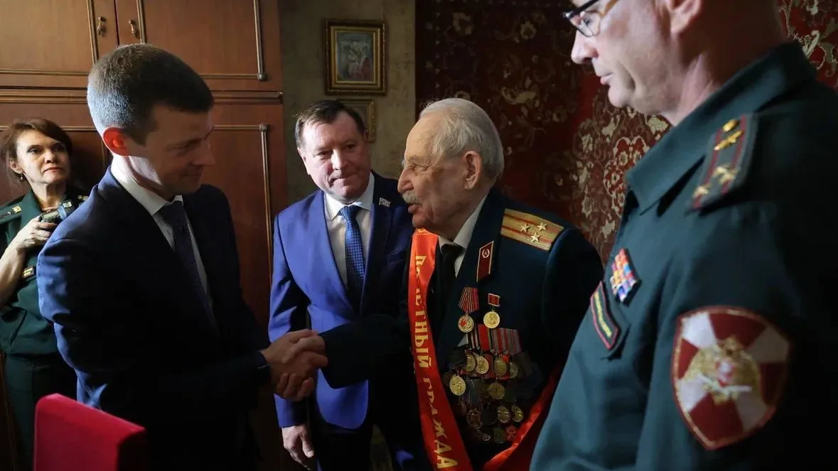 Ветерана ВОВ наградили знаком «Почетный гражданин городского округа Балашиха»