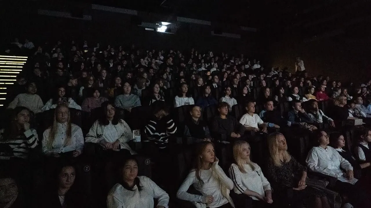 Школьникам начали показывать драму «Подольские курсанты»