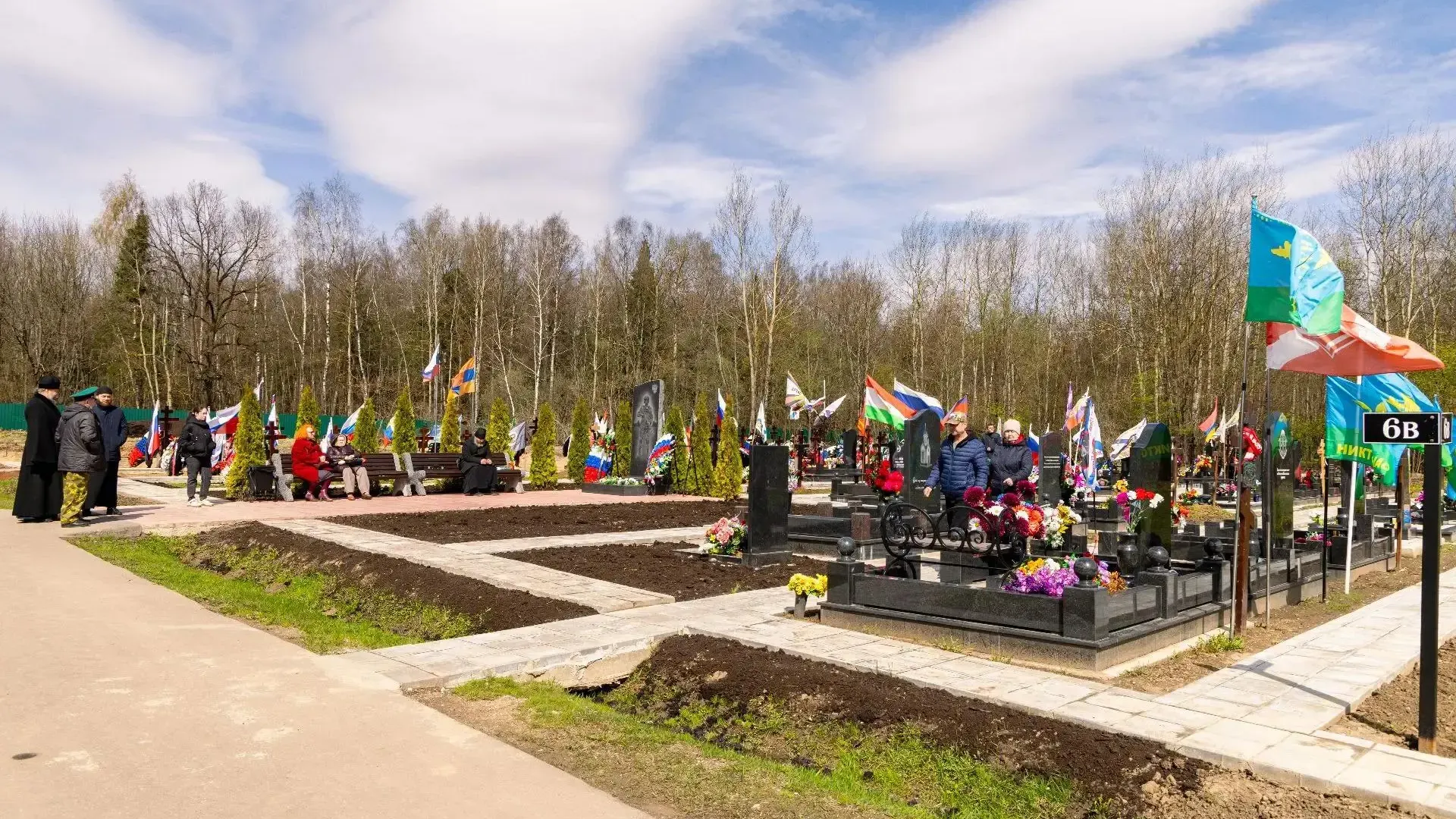В Лобне расширят дорогу к Луговскому кладбищу к весне 2027 года