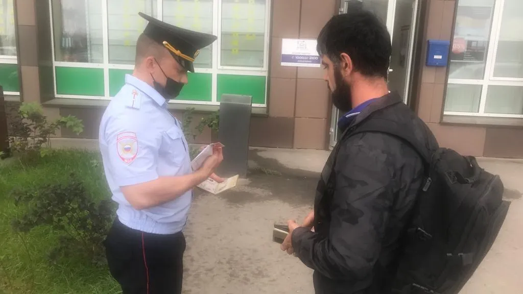 12 человек доставили в полицию Котельников в ходе рейда