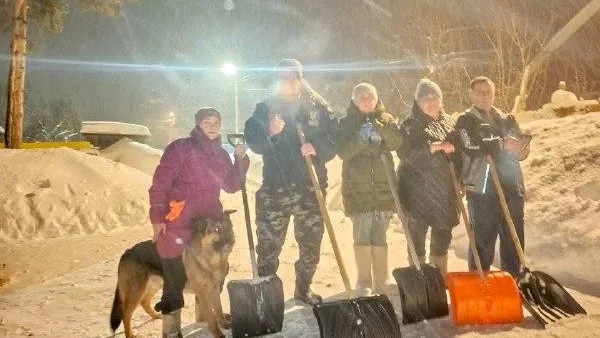 В Егорьевске ночью расширяют Советскую улицу и вывозят снег