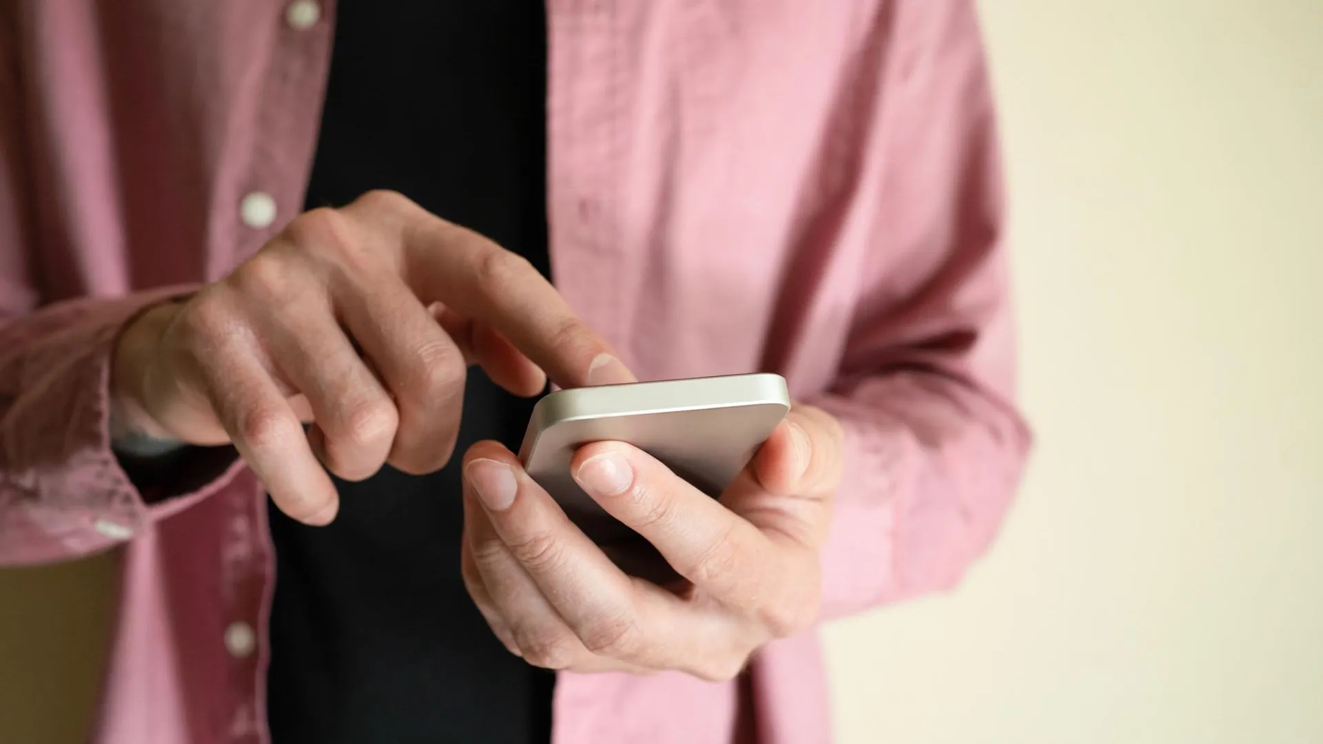 WSJ: регулярное использование чат-ботов способствует развитию психоза