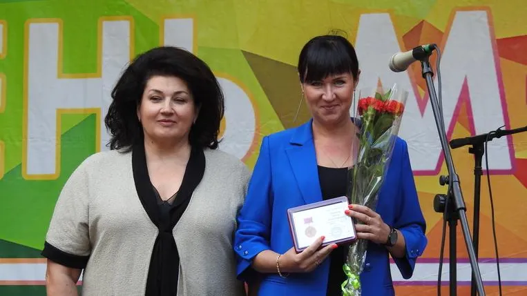 Медаль «За безупречную службу» вручили сотруднице комитета по делам молодежи Подольска