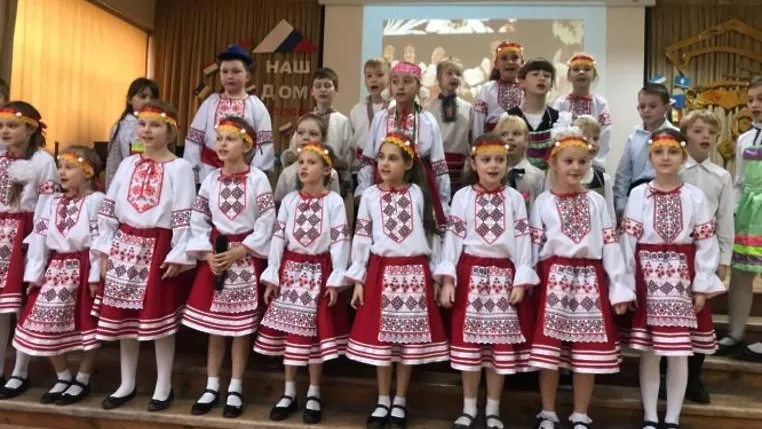 Фестиваль дружбы народов проводят в гимназии Красногорска ко Дню народного единства