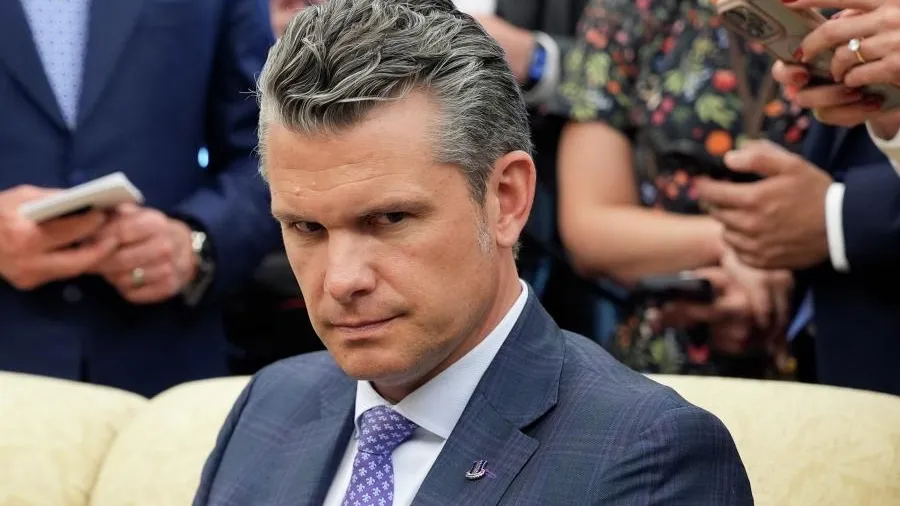 Хегсет анонсировал «мощные» удары по Ирану во вторник