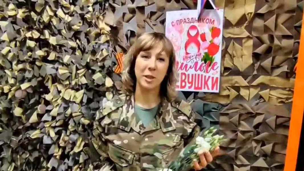 Девушки-военные 110-й бригады ВС РФ поздравили с 8 Марта всех женщин России