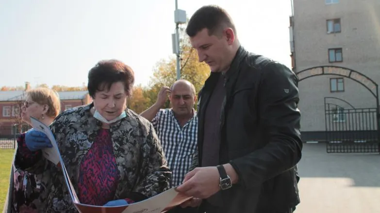 Депутат Госдумы Кабанова проверила строительство соцобъектов в Электрогорске