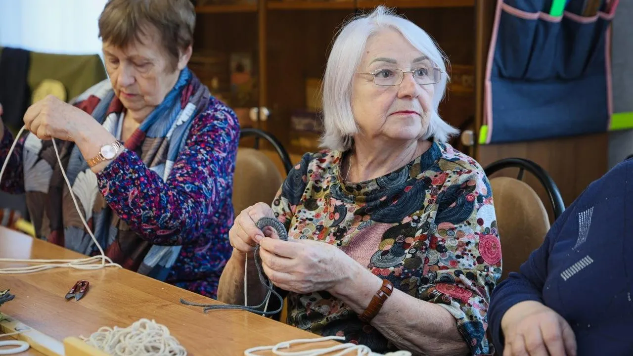 В Орехово-Зуевском округе стартовали занятия по макраме для проекта «Активное долголетие»