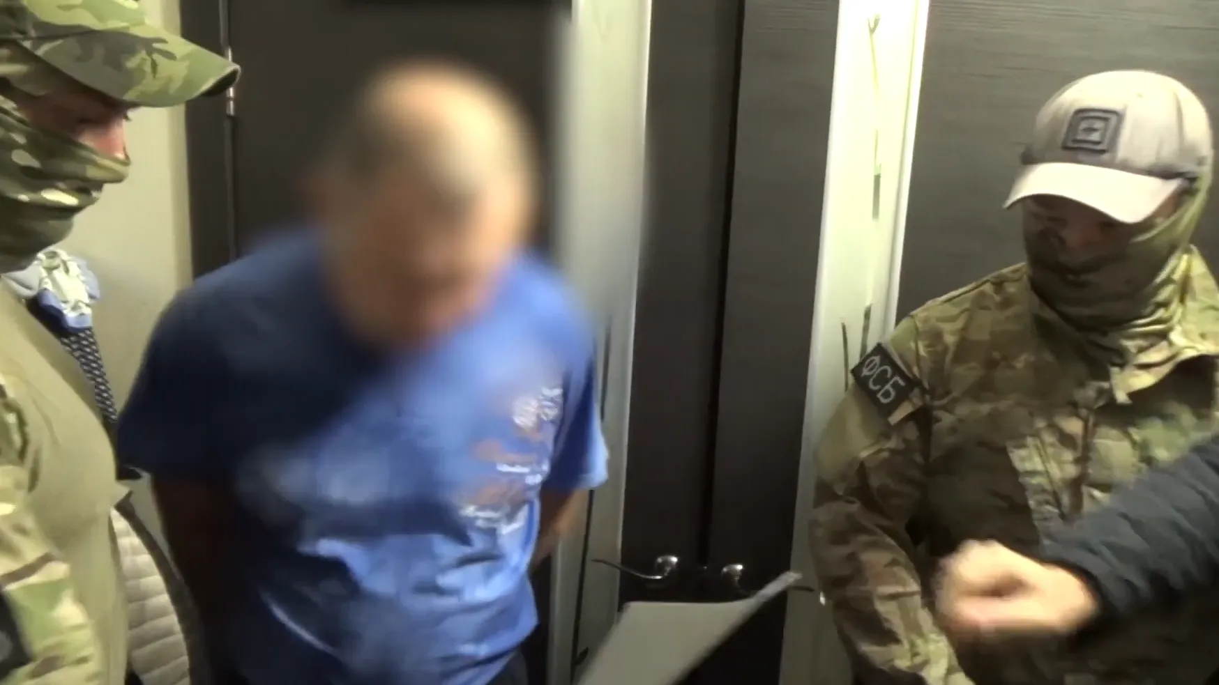 Видео задержания директора по качеству авиазавода в Подмосковье