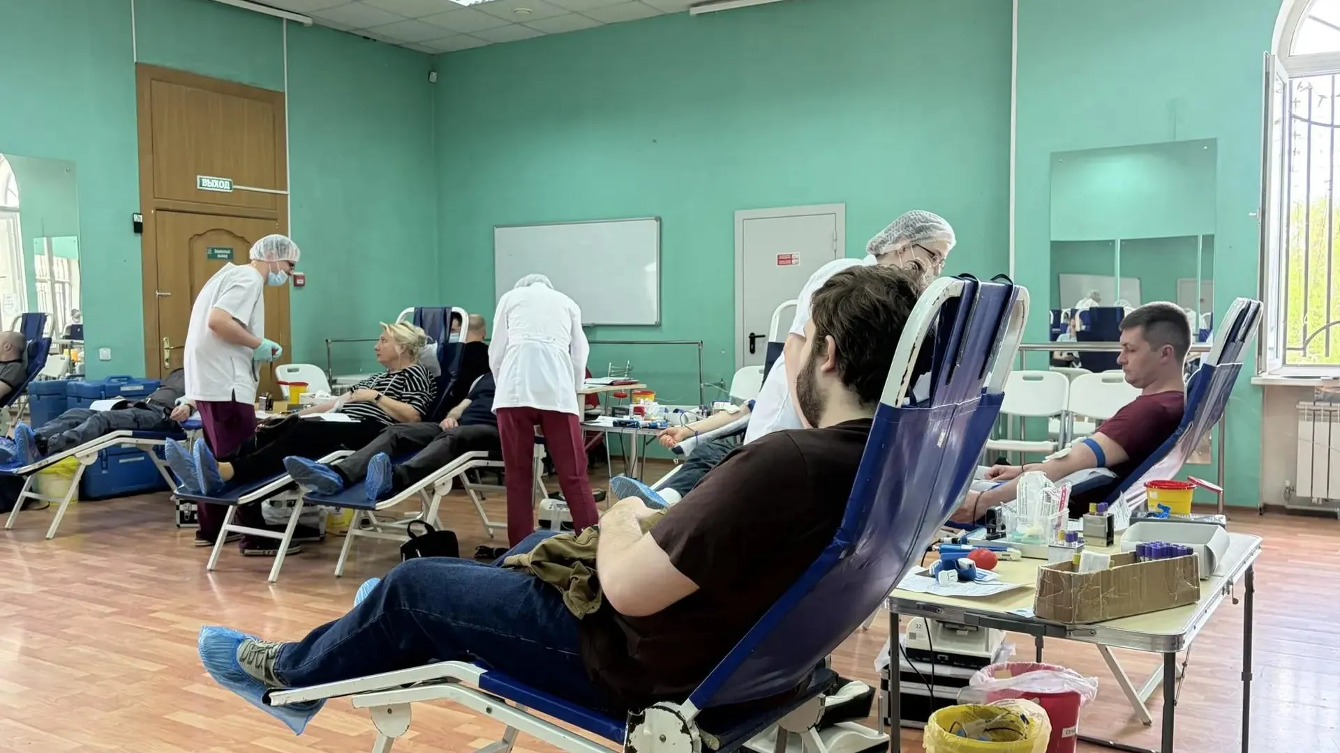 Более 100 жителей Электростали сдали кровь на акции 15 мая
