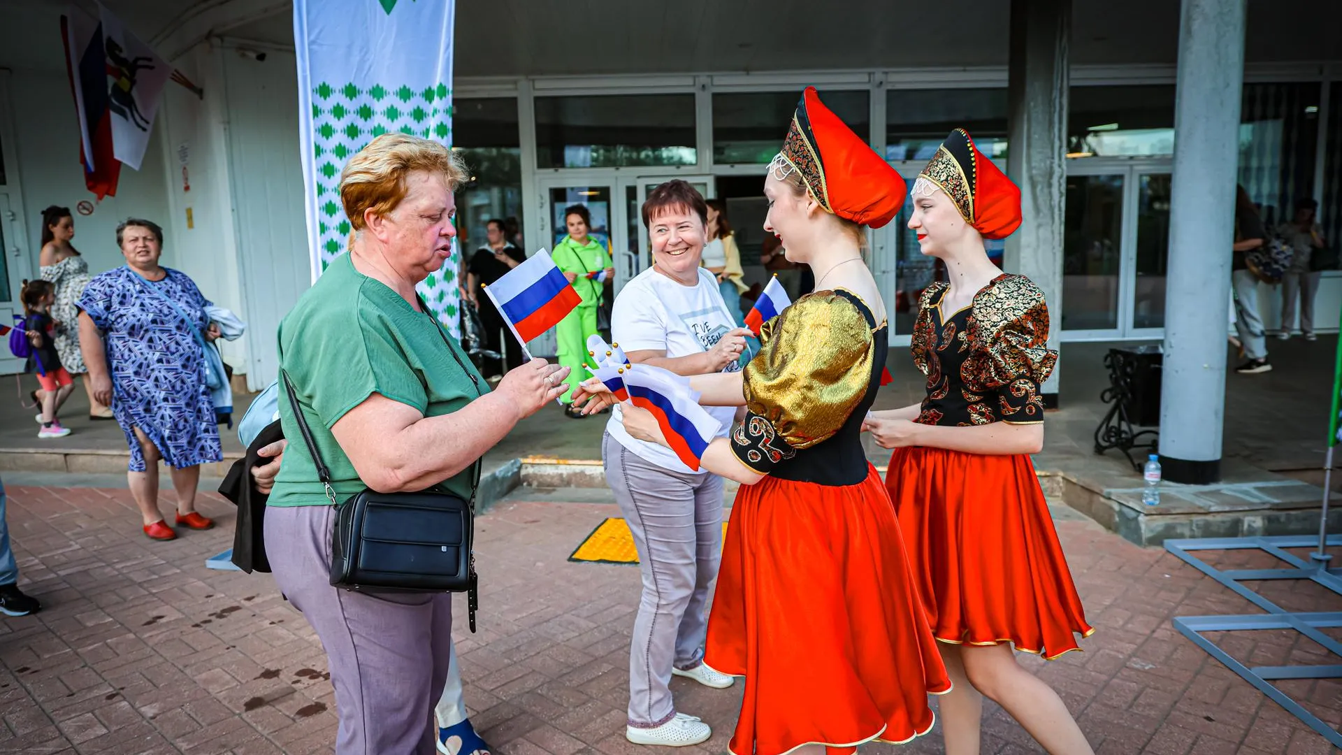 В Клину впервые провели ледовое шоу ко Дню России
