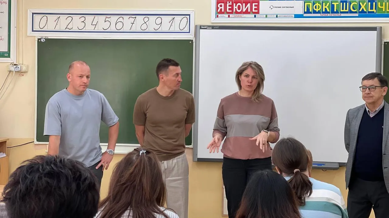 Депутаты обсудили патриотическое воспитание в школе Красноармейска