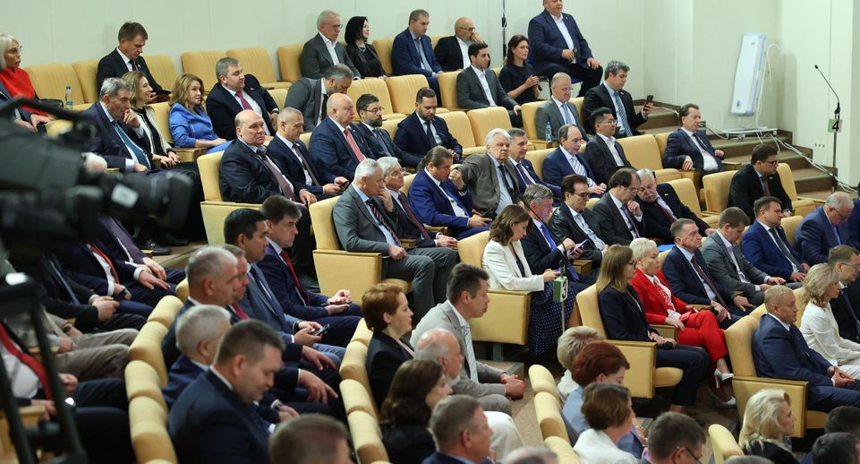 «Единая Россия» подвела итоги работы фракции в весеннюю сессию Госдумы