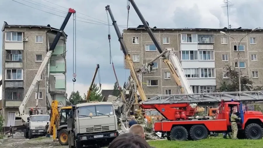 МЧС: из-под завалов в Нижнем Тагиле извлекли погибшую