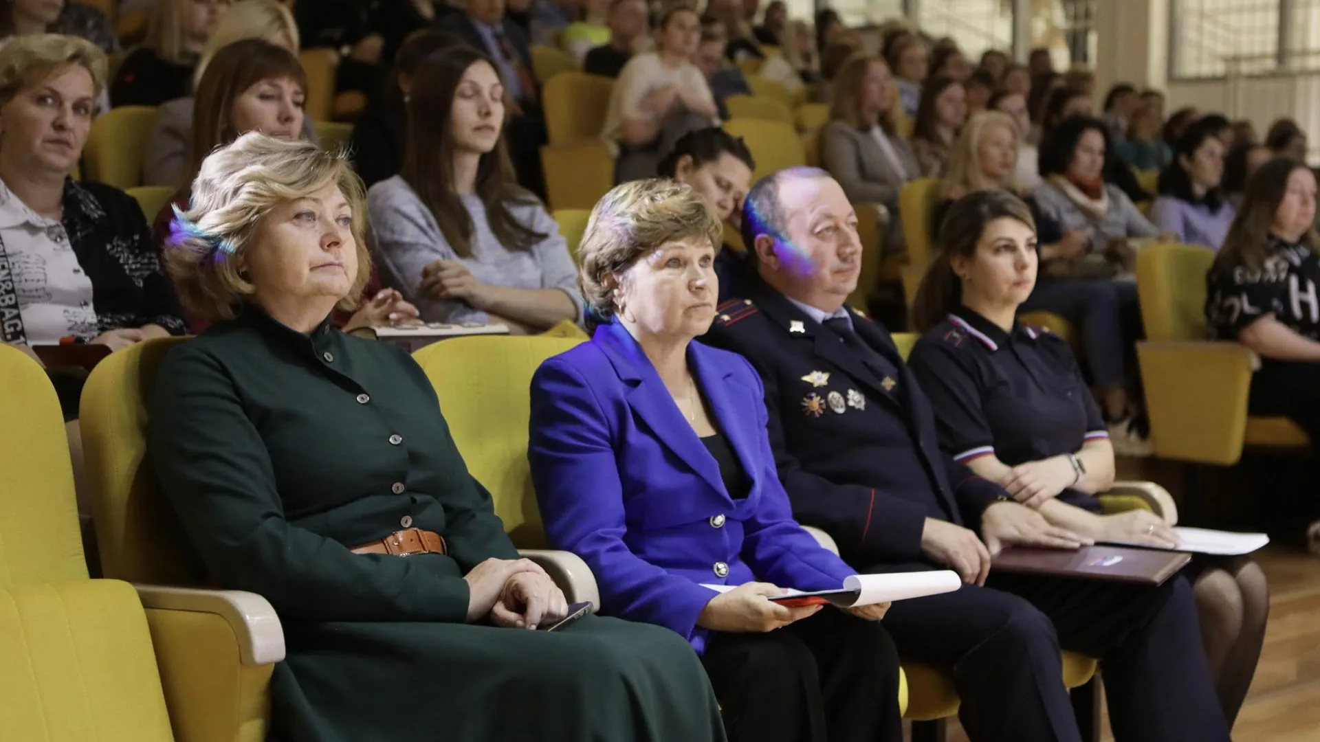 В Королеве провели общегородское собрание для родителей первоклассников
