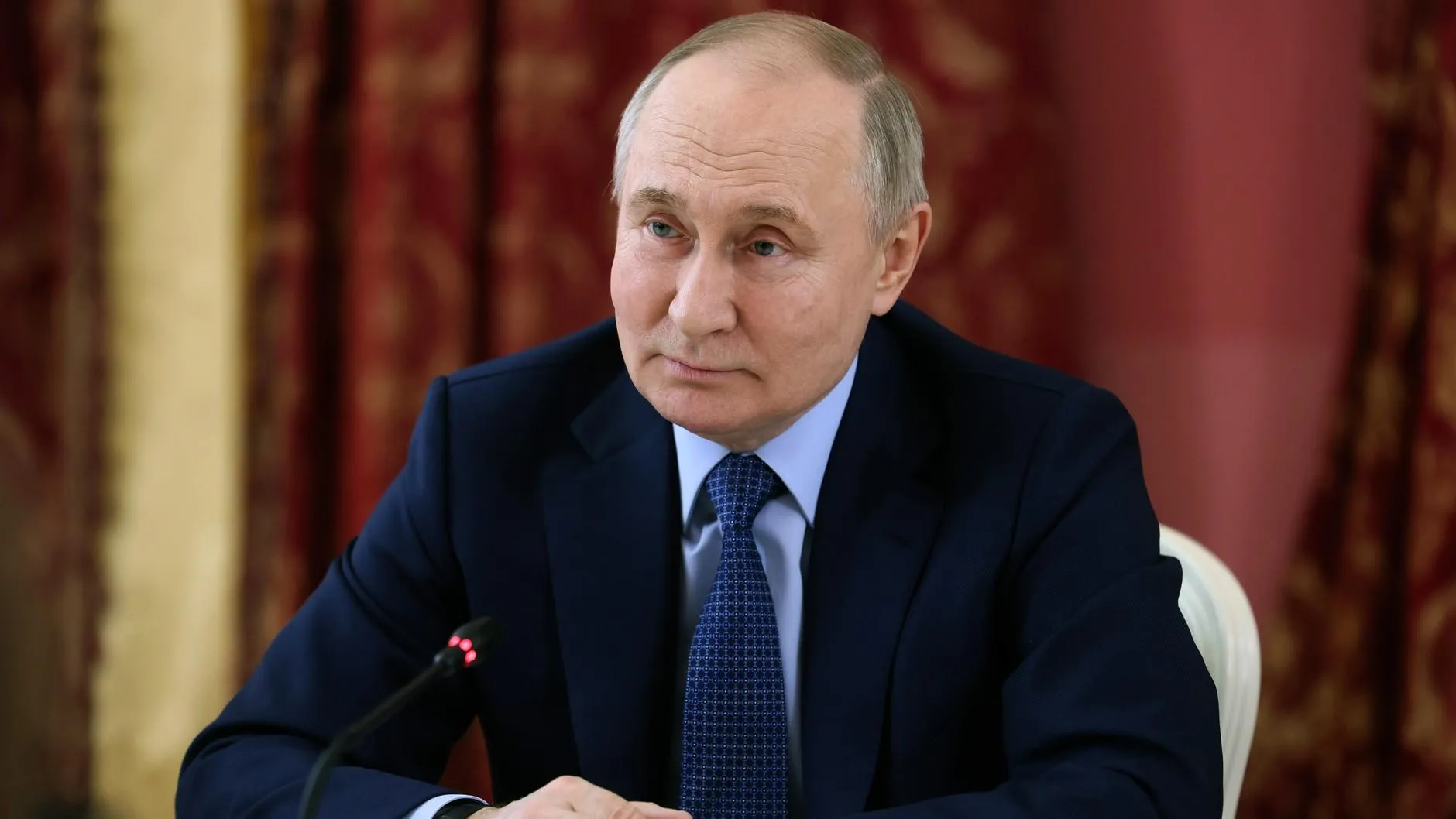 Песков: Путин будет приветствовать волю Трампа к контактам с Россией