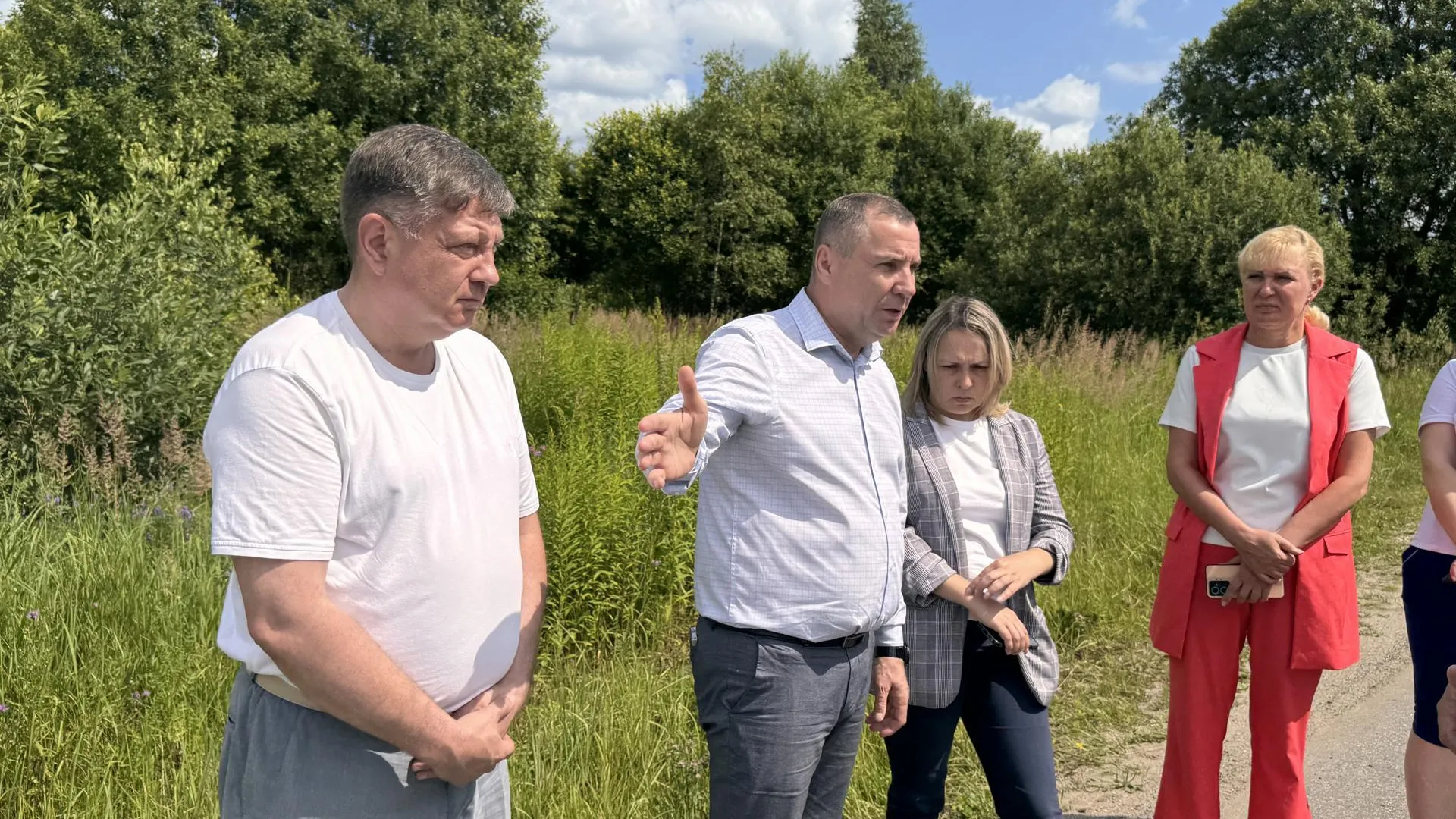 В деревне Мерзлово Солнечногорска отремонтируют дороги и благоустроят территорию