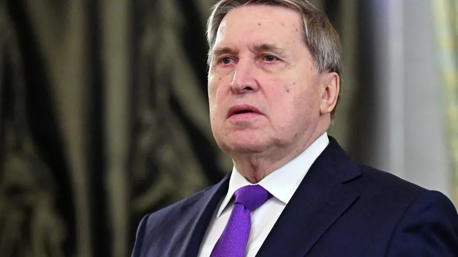 Ушаков изложил Уолтцу позицию РФ по урегулированию конфликта на Украине