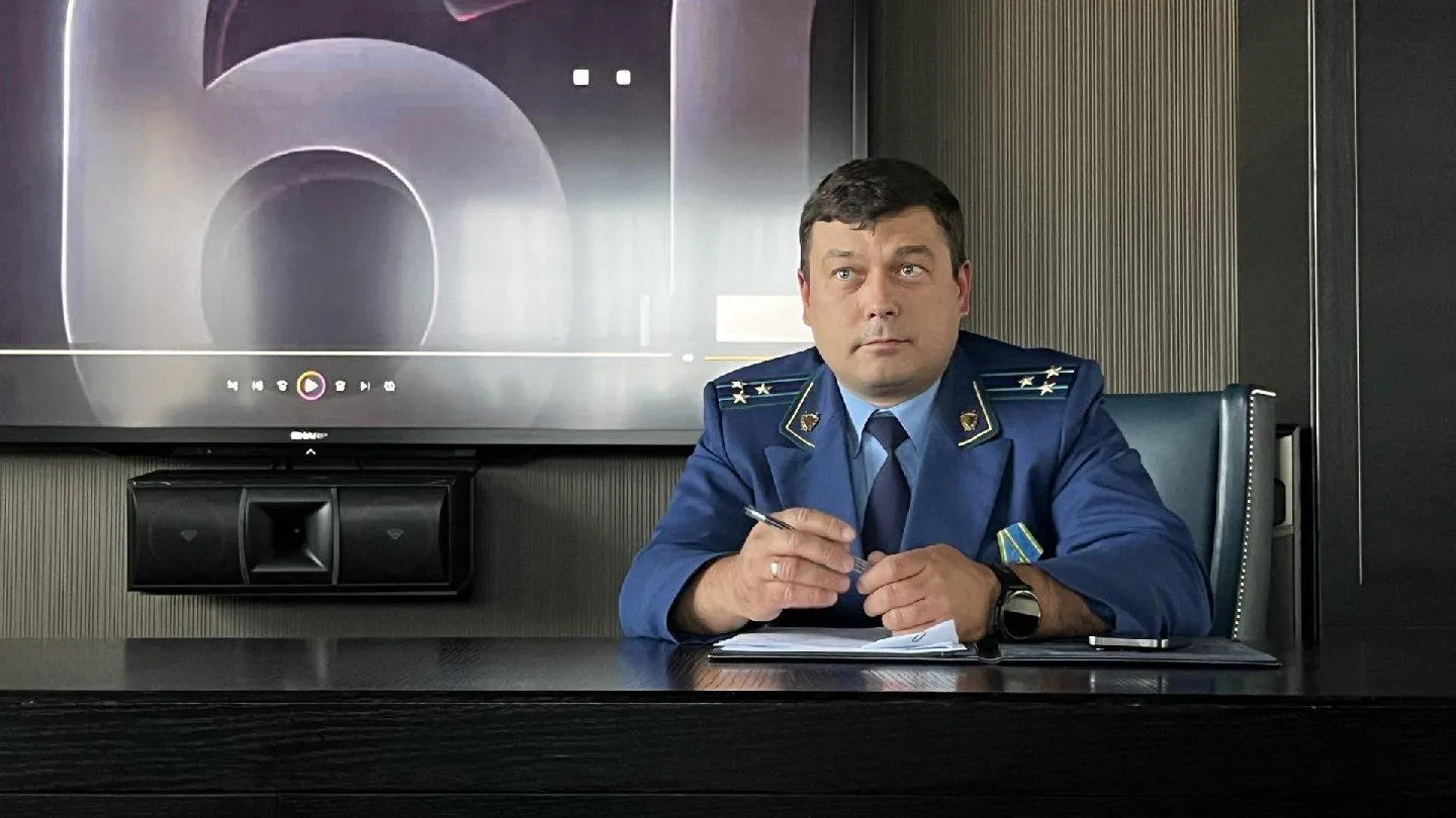 Шатурский прокурор провел лекцию о мошенниках для сотрудников мебельной фабрики