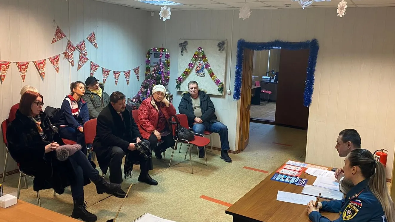 В Балашихе инспекторы госпожнадзора встретились с жителями мкрн Никольско‑Архангельский
