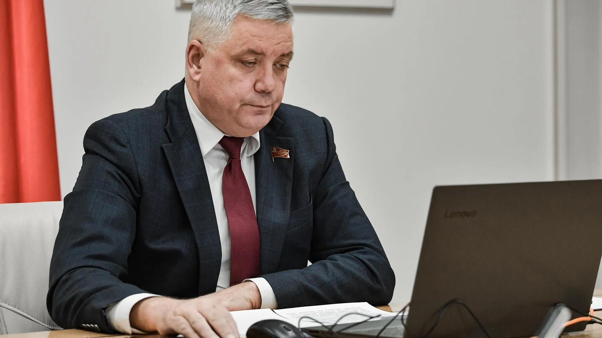 Депутат Мособлдумы проконтролировал работу столовой в гимназии Балашихи