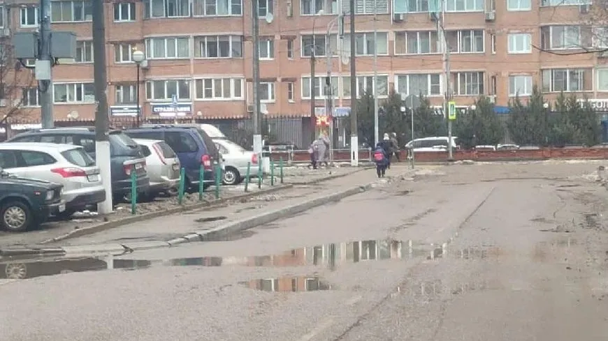 Подтопление дороги в Красногорске ликвидировали по просьбе жителя