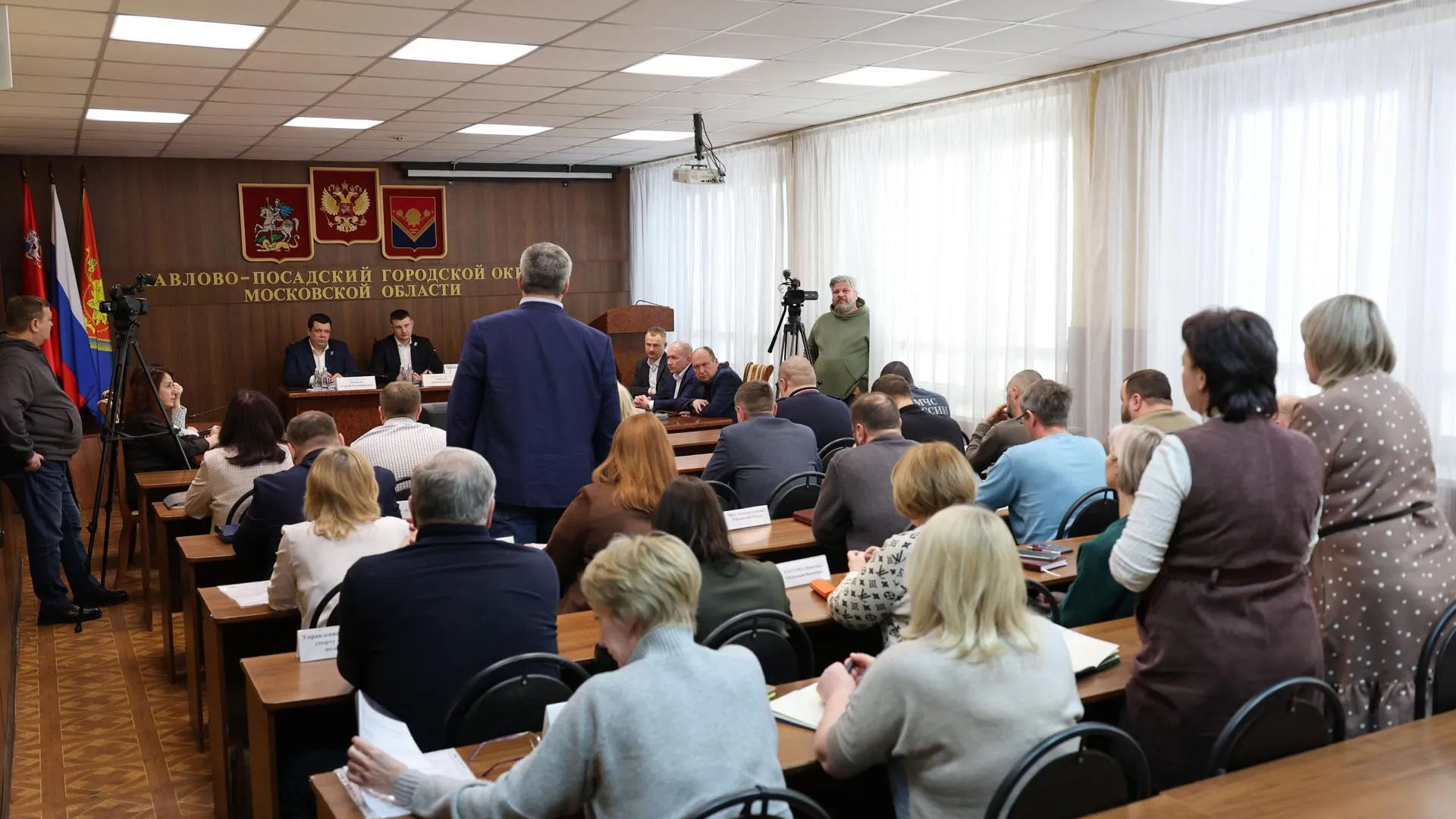 Капремонт дорог и аварии на водопроводных сетях обсудили в Павловском Посаде