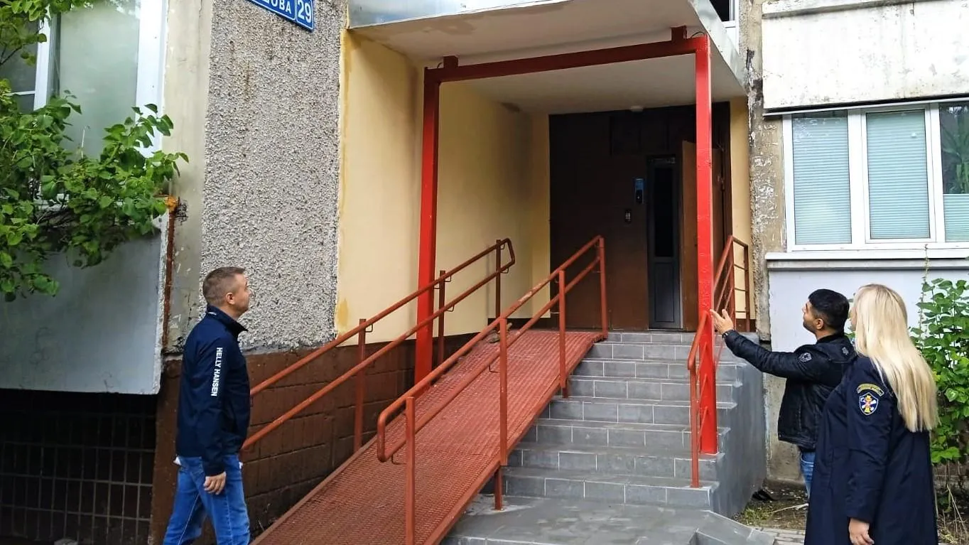 Специалисты технадзора приняли 4 отремонтированных подъезда в Икше в 2022 г