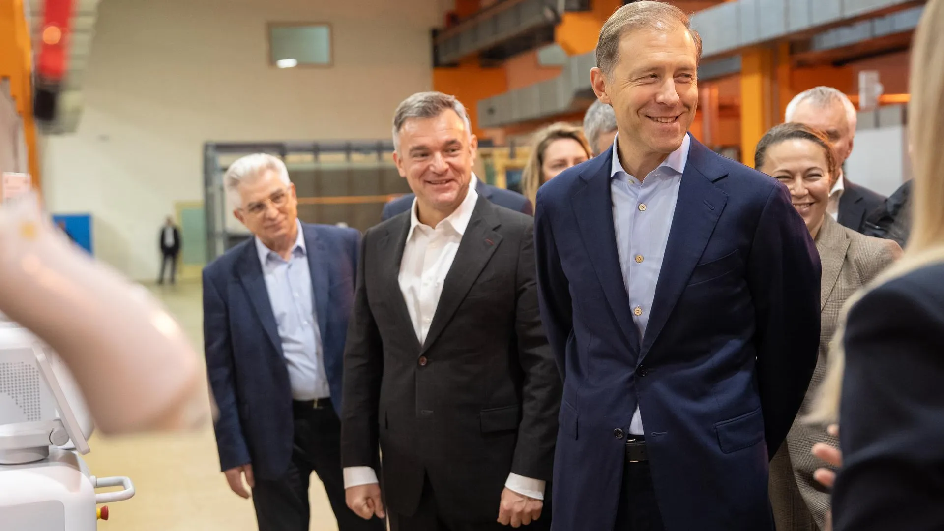 Мантуров осмотрел радиоэлектронное и лазерное производство во Фрязине