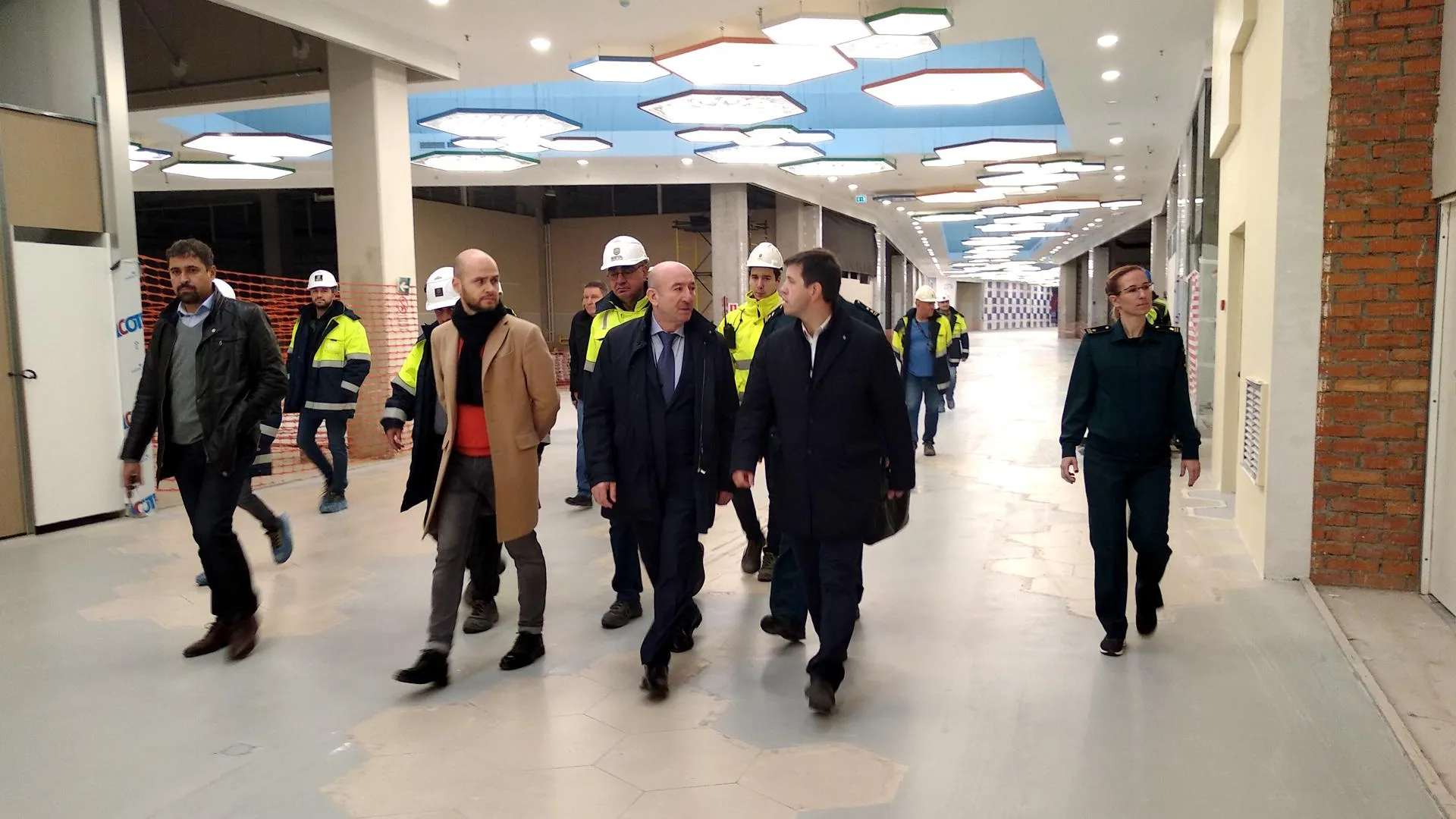 Специалисты Главгосстройнадзора оценили готовность ТРЦ «Акварель» в Пушкине