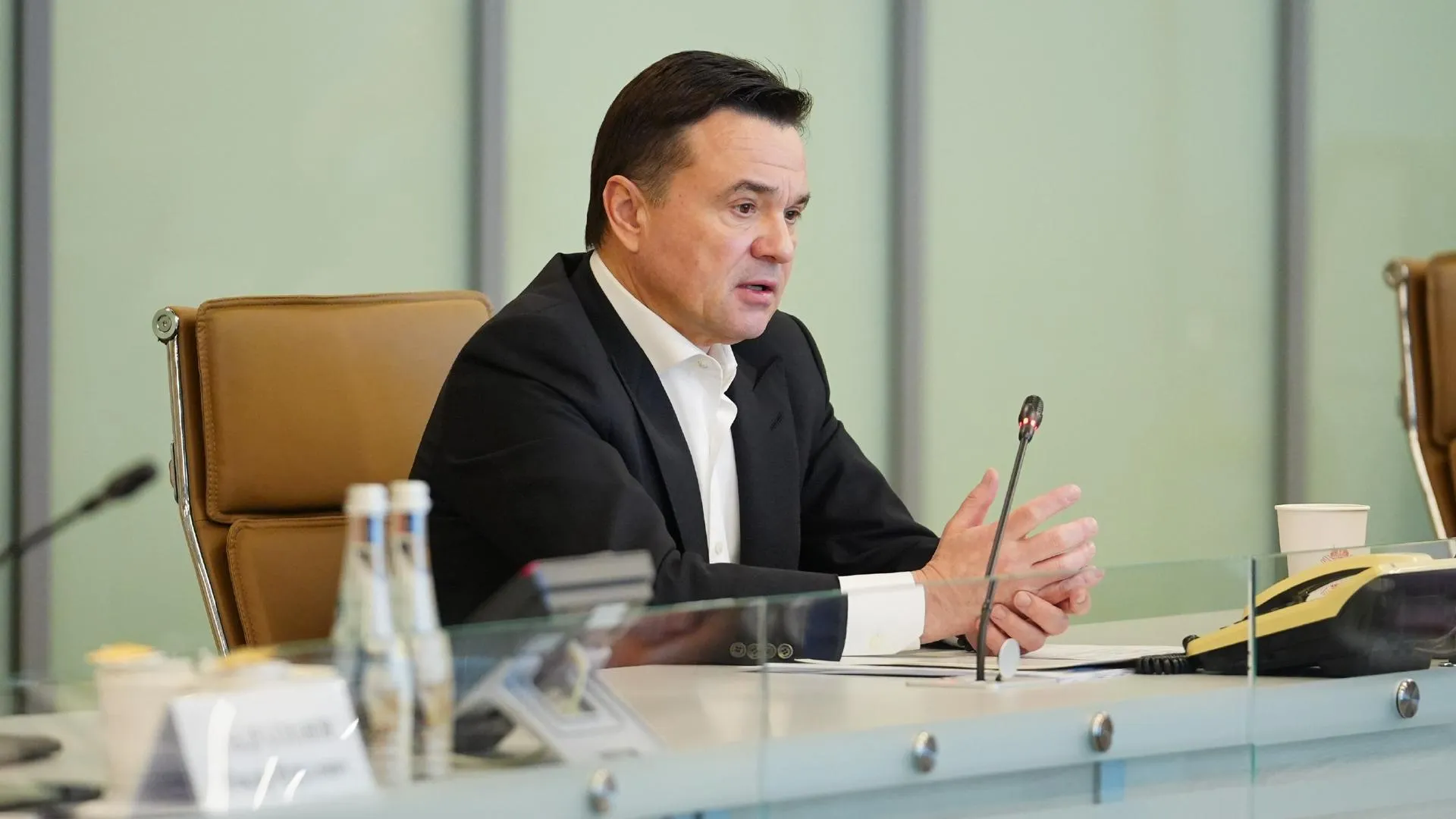 Андрей Воробьев обратил внимание на важность своевременной уборки снега