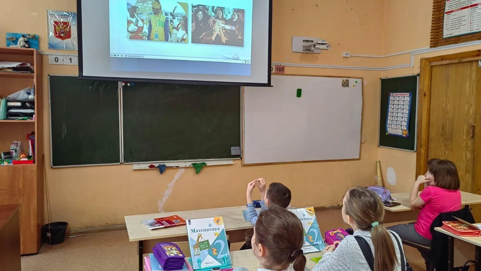 Со школьниками Щелкова поговорили о дипломатической деятельности России