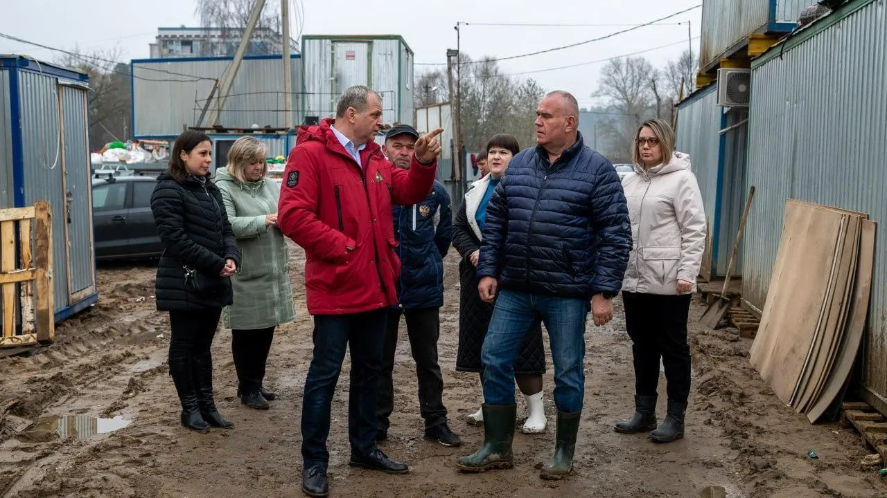 Глава Талдома провел встречу на стройплощадке многоквартирного дома в Вербилках