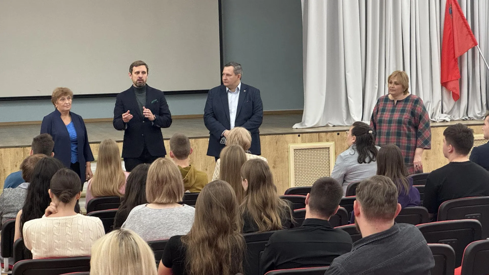 Будущие общественные инспекторы побывали в школах Подмосковья