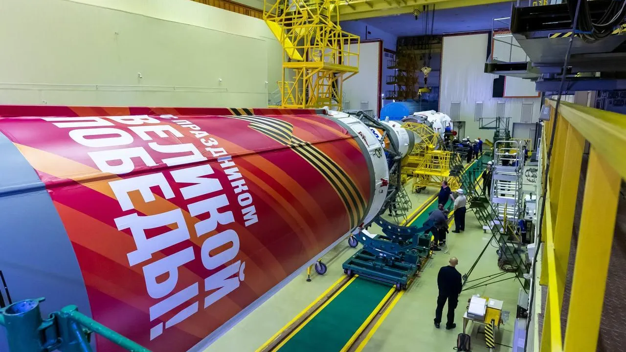 «Союз МС-27» вывезен на стартовый комплекс Байконура