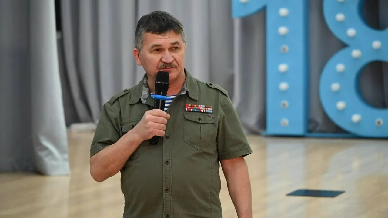 В Серпухове в школе №18 провели урок мужества ко Дню Героев Отечества