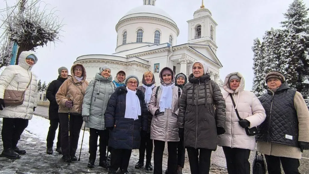 Для долголетов провели экскурсию по святыням Серпухова в новом формате