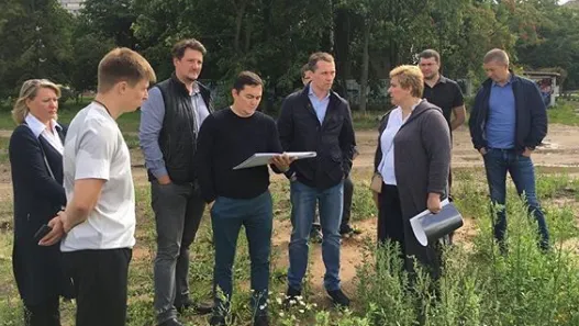 В парке Дзержинского появится комплекс с крытым катком к 2021 году